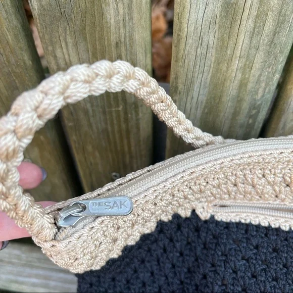 EUC The Sak knot crochet zip top purse shoulder bag - two tone two color - Picture 7 of 12